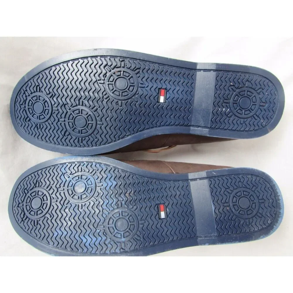 Tommy Hilfiger boys size 4 boat shoes brown